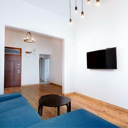 The White Apartment - Bogoridi Main Street Burgas Exterior photo